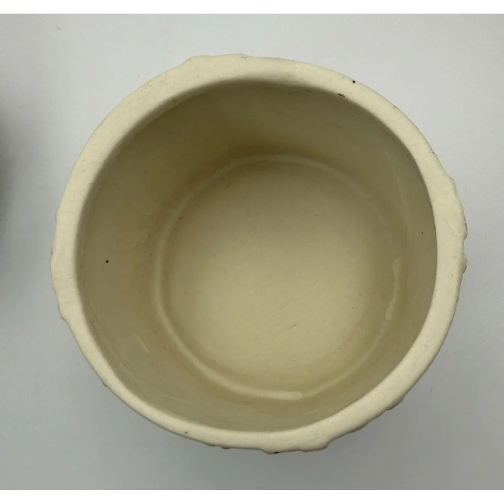 Bisque Porcelain w/Gold Accents Trinket Box Bow Snowflake 3.75 in H, 3.25 in D